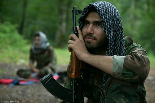 گفتم «حالا کو تا شهادت یه چیزی بگو اندازت باشه»/ گفت «اگه دمشق نشد، حلب شهید میشم» گفتم «حالا کو تا شهادت یه چیزی بگو اندازت باشه»/ گفت «اگه دمشق نشد، حلب شهید میشم»