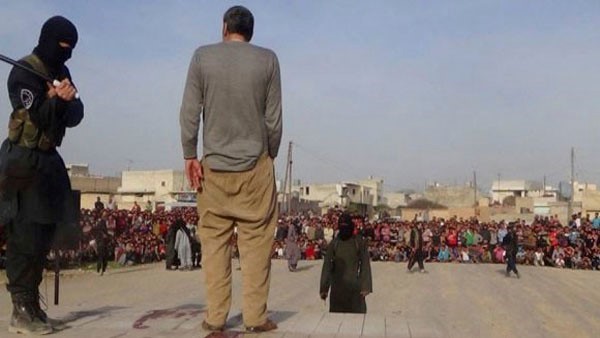 عناصر داعش "پیراهن مسی" را پاره کردند! عناصر داعش “پیراهن مسی” را پاره کردند!