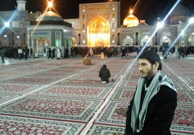 مادر شهید: با کت و شلوار به سوریه رفت، به من گفته بود به سیستان می رود مادر شهید: با کت و شلوار به سوریه رفت، به من گفته بود به سیستان می رود