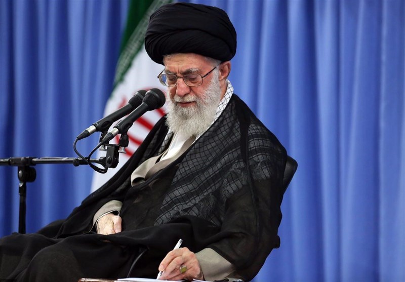 پاسخ رهبر معظم انقلاب اسلامی به نامه سردار سرلشکر پاسدار حاج قاسم سلیمانی پاسخ رهبر معظم انقلاب اسلامی به نامه سردار سرلشکر پاسدار حاج قاسم سلیمانی