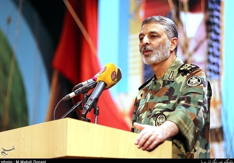 پاسخ فرمانده ارتش به هجمههای اخیر علیه سپاه: قضاوتهای ناصحیح درباره سپاه تازگی ندارد/ ارتش دست از دست سپاه برنمیدارد پاسخ فرمانده ارتش به هجمههای اخیر علیه سپاه: قضاوتهای ناصحیح درباره سپاه تازگی ندارد/ ارتش دست از دست سپاه برنمیدارد