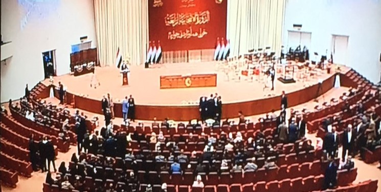 نخستین جلسه پارلمان جدید عراق؛ نمایندگان سوگند خوردند اما فراکسیون اکثریت معرفی نشد نخستین جلسه پارلمان جدید عراق؛ نمایندگان سوگند خوردند اما فراکسیون اکثریت معرفی نشد