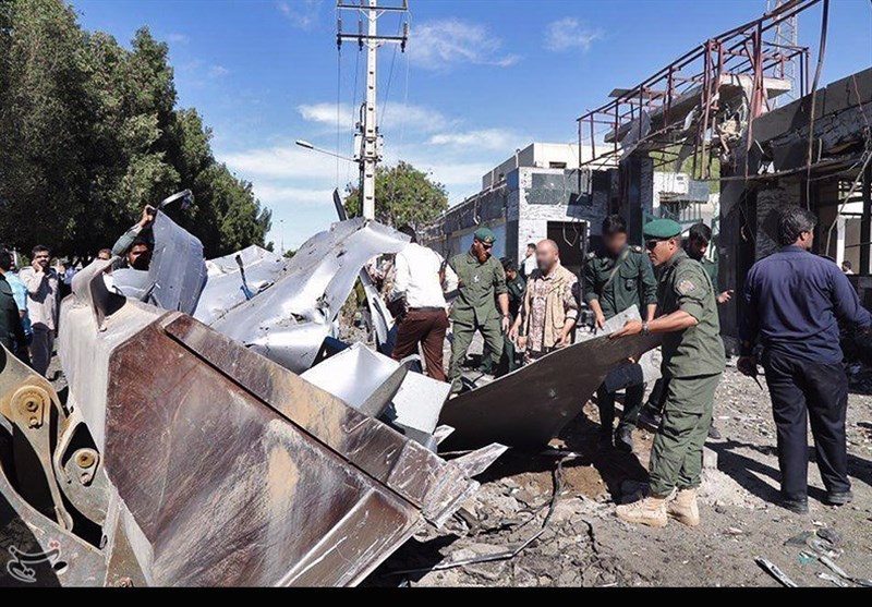 گزارشی کامل از حادثه تروریستی چابهار؛ از ناکامی عامل انتحاری تا حضور سردار پاکپور در محل حادثه/ حضور نیروهای ویژه دریایی سپاه در محل حمله تروریستی چابهار گزارشی کامل از حادثه تروریستی چابهار؛ از ناکامی عامل انتحاری تا حضور سردار پاکپور در محل حادثه/ حضور نیروهای ویژه دریایی سپاه در محل حمله تروریستی چابهار