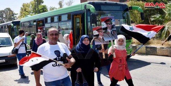 پایان هفت سال آوارگی؛ هزار شهروند سوری به «القصیر» بازگشتند پایان هفت سال آوارگی؛ هزار شهروند سوری به «القصیر» بازگشتند