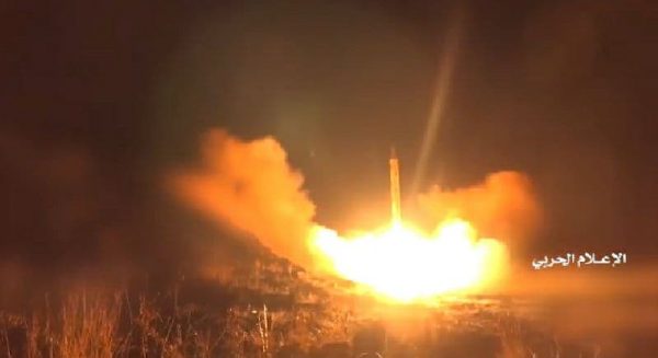 فیلمی از لحظه شلیک موشک «ذوالفقار» به سمت عمق خاک عربستان سعودی