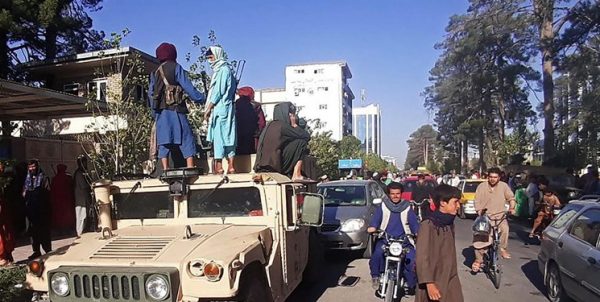 آخرین تحولات افغانستان؛ از فرار غنی تا کنترل طالبان بر ارگ ریاست جمهوری آخرین تحولات افغانستان؛ از فرار غنی تا کنترل طالبان بر ارگ ریاست جمهوری