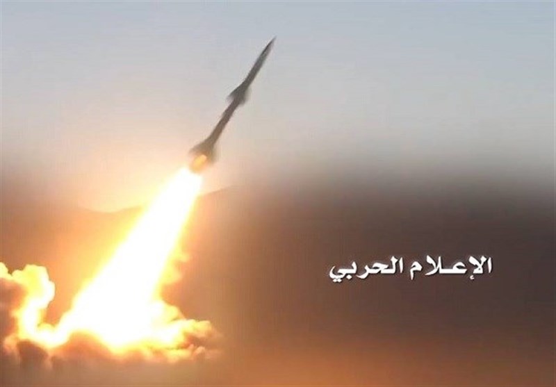 شلیک موشک بالستیک ارتش یمن به مرکز تجمع مزدوران عربستان