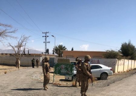 حمله گسترده مخالفین دولت پاکستان به مراکز انتخاباتی
