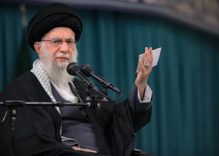 امام خامنه ای: رژیم خبیث به دست دلاورمردان ما مجازات خواهد شد