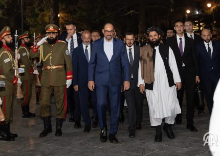 رئیس سازمان اطلاعات ترکیه در سفر به افغانستان با مقام‌های طالبان دیدار کرد