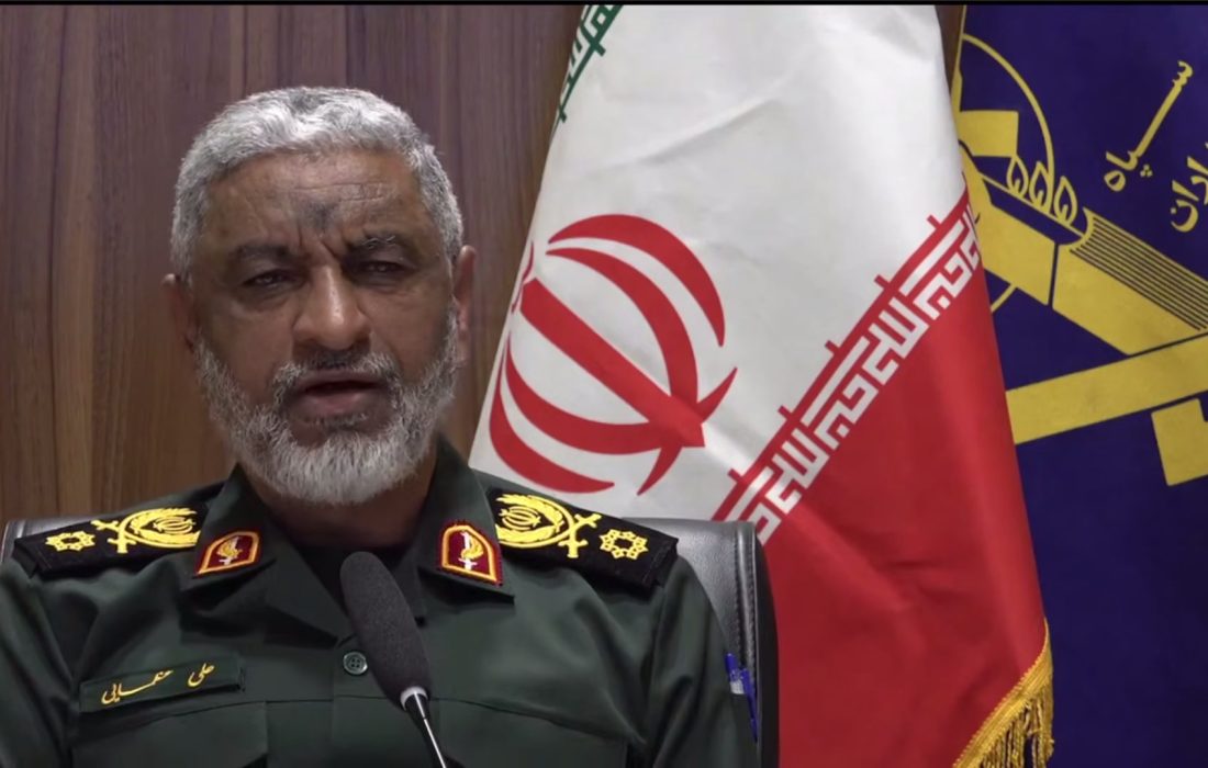 فرمانده نیروی دریایی سپاه: آمریکایی‌ها اگر فکر می‌کنند تنگۀ هرمز باز است نزدیک‌تر بیایند!